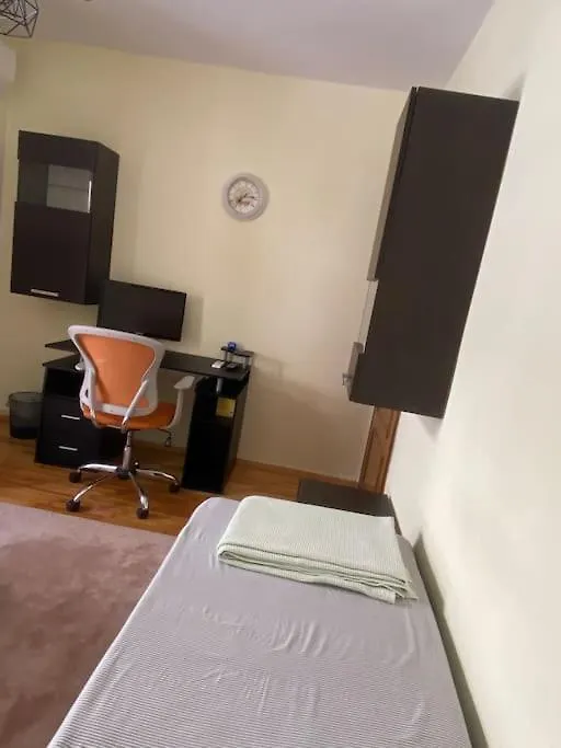 Alexandros-Family Friendly-Free Private Parking Apartment Thessaloniki 0*,  Greece
