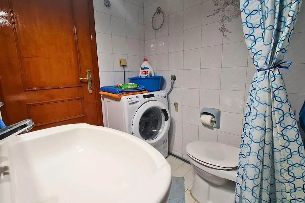 Alexandros-Family Friendly-Free Private Parking Apartment Thessaloniki 0*,  Greece