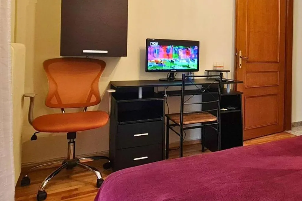 Alexandros-Family Friendly-Free Private Parking Apartment Thessaloniki