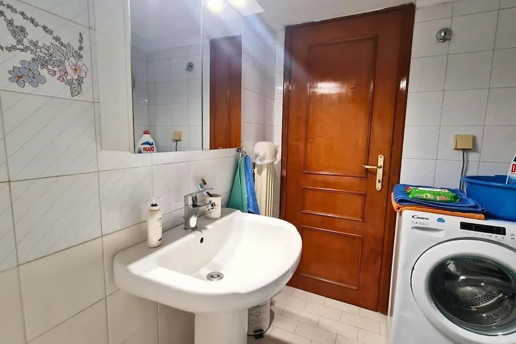 Alexandros-Family Friendly-Free Private Parking Apartment Thessaloniki