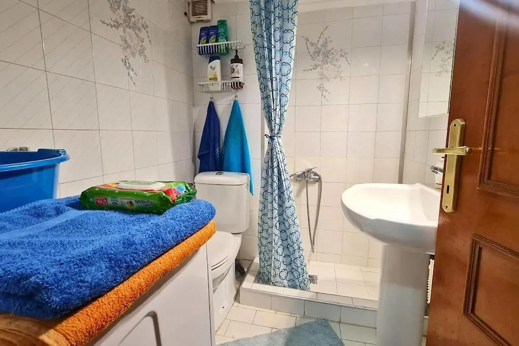 Alexandros-Family Friendly-Free Private Parking Apartment Thessaloniki Greece