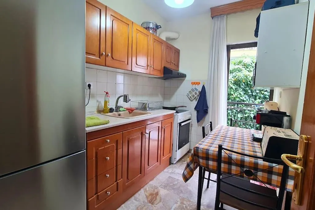 Alexandros-Family Friendly-Free Private Parking Apartment Thessaloniki